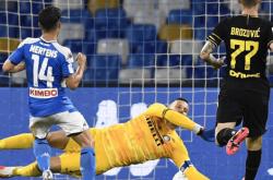 九游官网 -包含赛前体能课后，多特蒙德内部沟通备战意大利杯，压力陡增，更衣室氛围转暖的词条