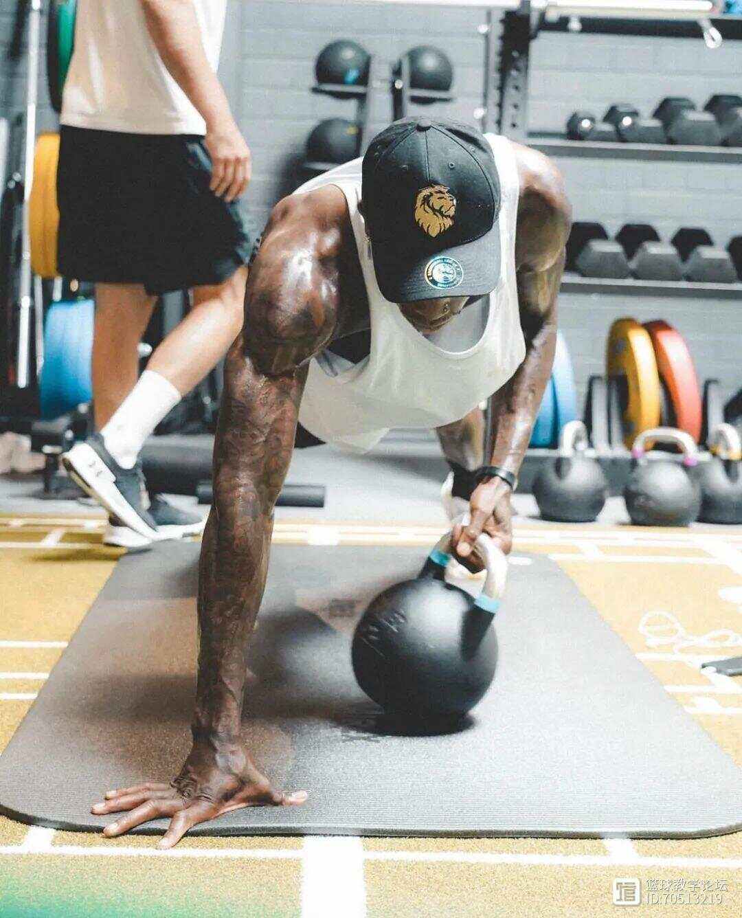 九游平台官网 -转折点波士顿凯尔特人更衣室发声；世预赛赛后攻防权衡；底气十足；纪律约束更严格(新浪nba体育)