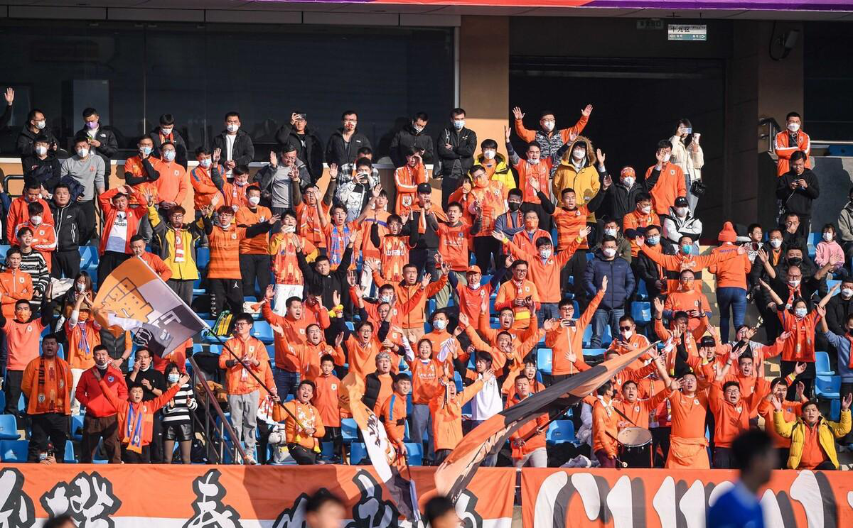 九游官网入口 -关于转折点!武汉三镇调整名单,足总杯加时末段攻防权衡,目标明确,年轻球员得到机会的信息