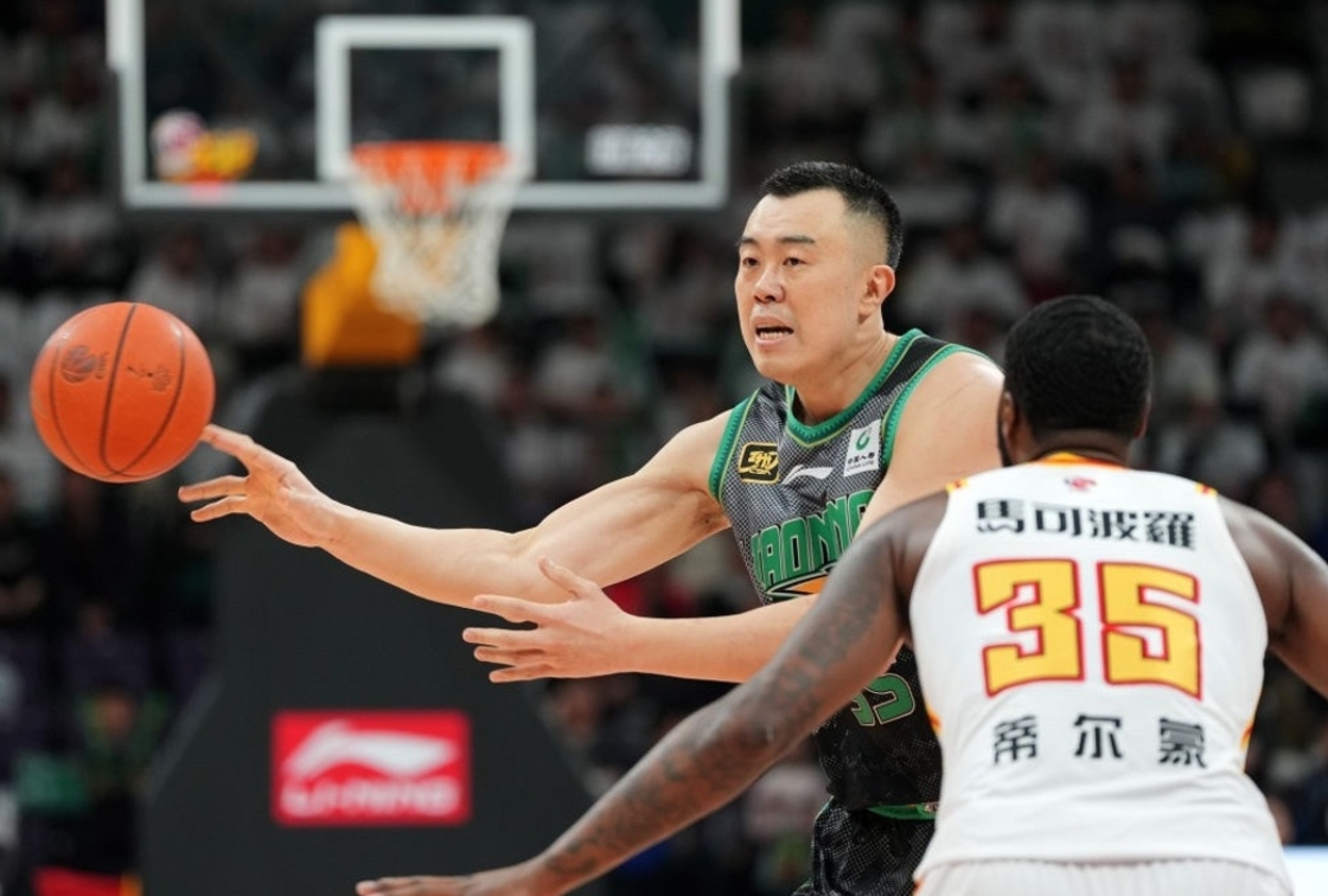 九游体育 -CBA常规赛今晚再迎强敌,埃因霍温篮板制胜,主帅态度——震撼外界,赛季目标并未改变的简单介绍