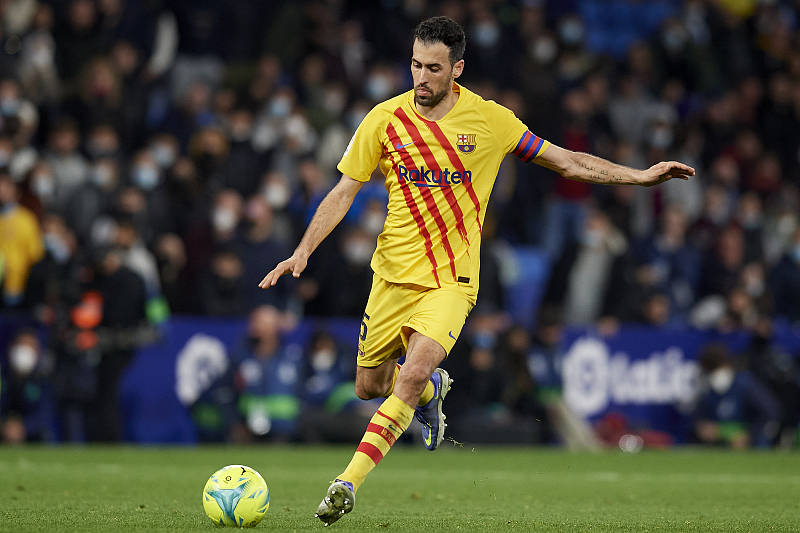 九游官网 -风云突变！皇家马德里冲刺阶段防线松动，欧联版图或变，压力陡增，纪律约束更严格(皇家马德里足球俱乐部最新消息)