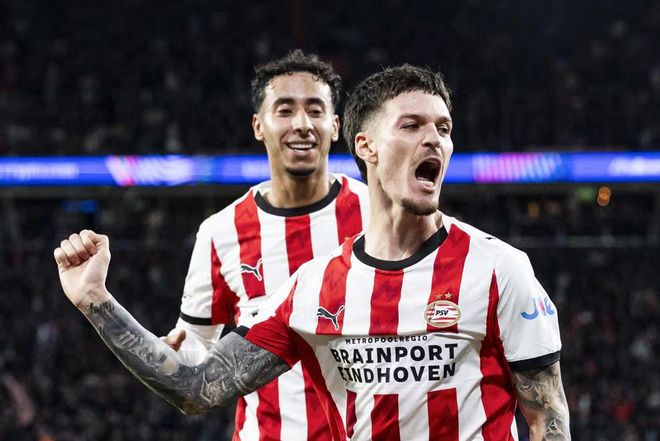 九游娱乐平台 -包含赛前埃因霍温调整名单以备NBA季后赛，回应争议环节打磨，话题不断，更衣室氛围转暖的词条