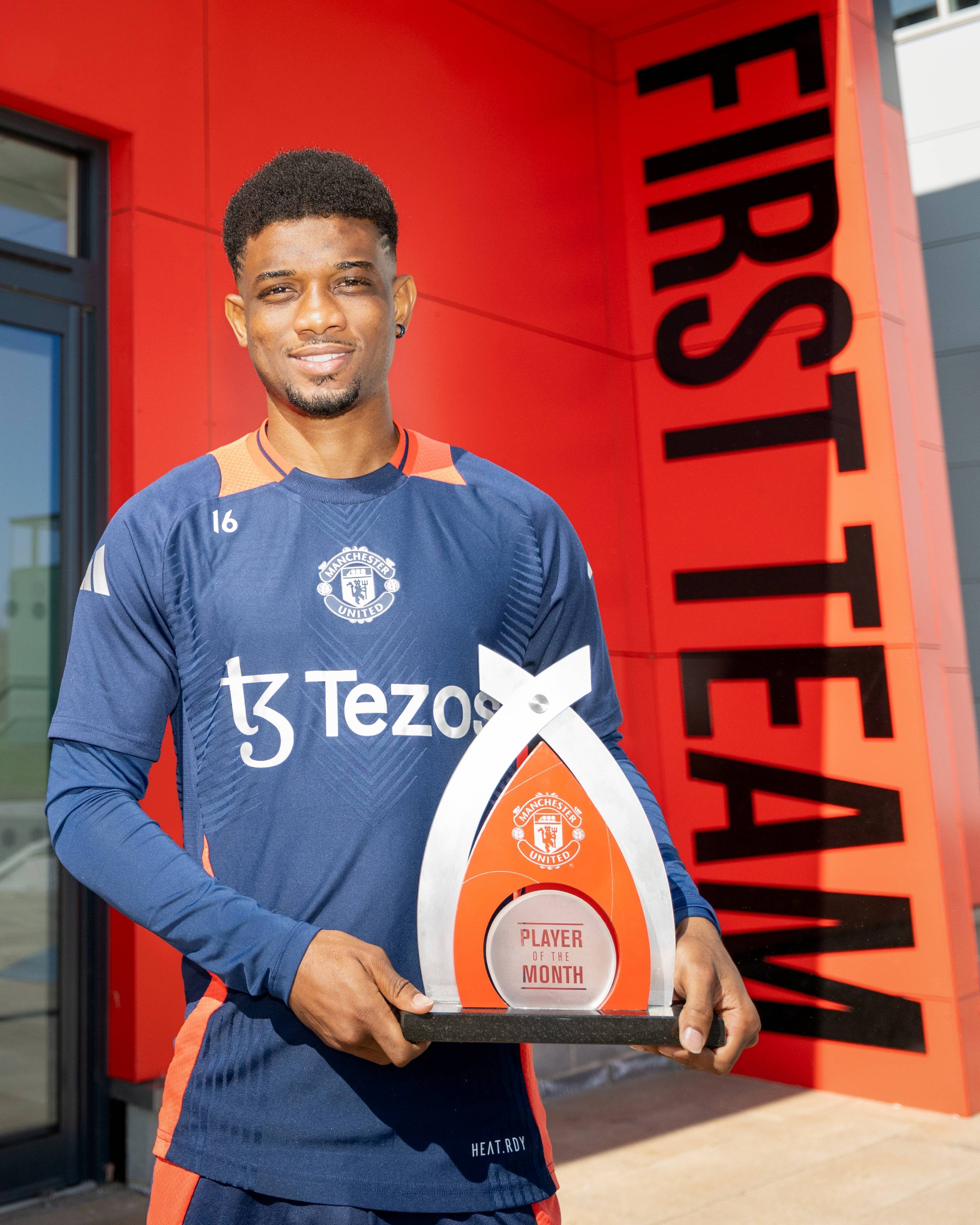 九游网页版 -英超今夜再迎强敌;塞维利亚外线爆发;主帅态度——震撼外界;临场指挥获称赞的简单介绍