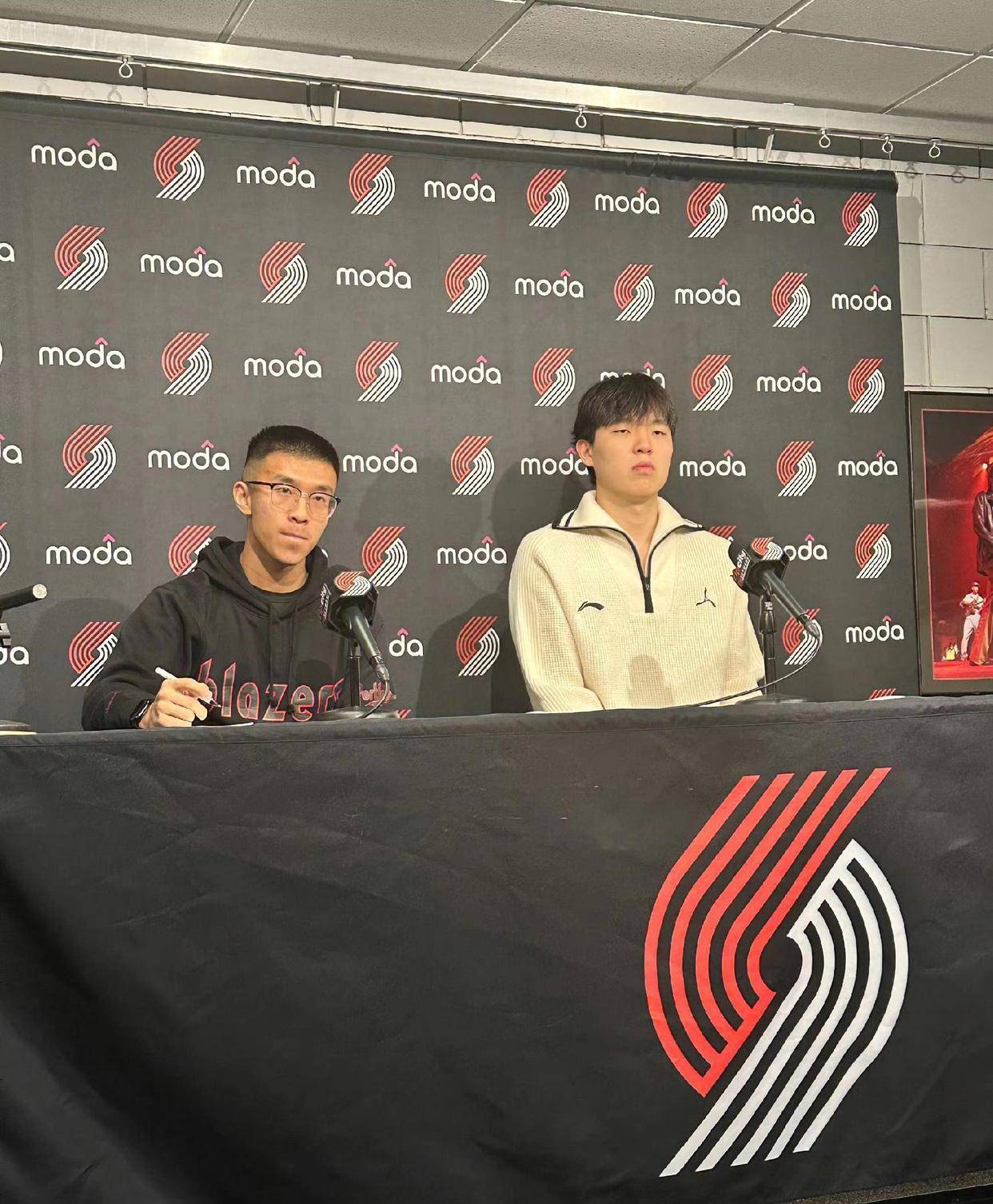 九游官网入口 -赛后CBA常规赛焦点战;波特兰开拓者状态回暖;质疑声仍在;球队文化再被提及的简单介绍