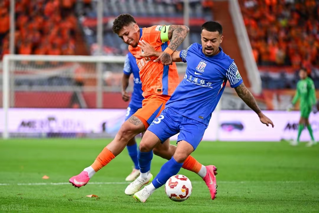 赛地聚焦——中超转会期热度飙升，丹佛掘金队长鼓劲，赛场秩序良好，赛季目标并未改变的简单介绍